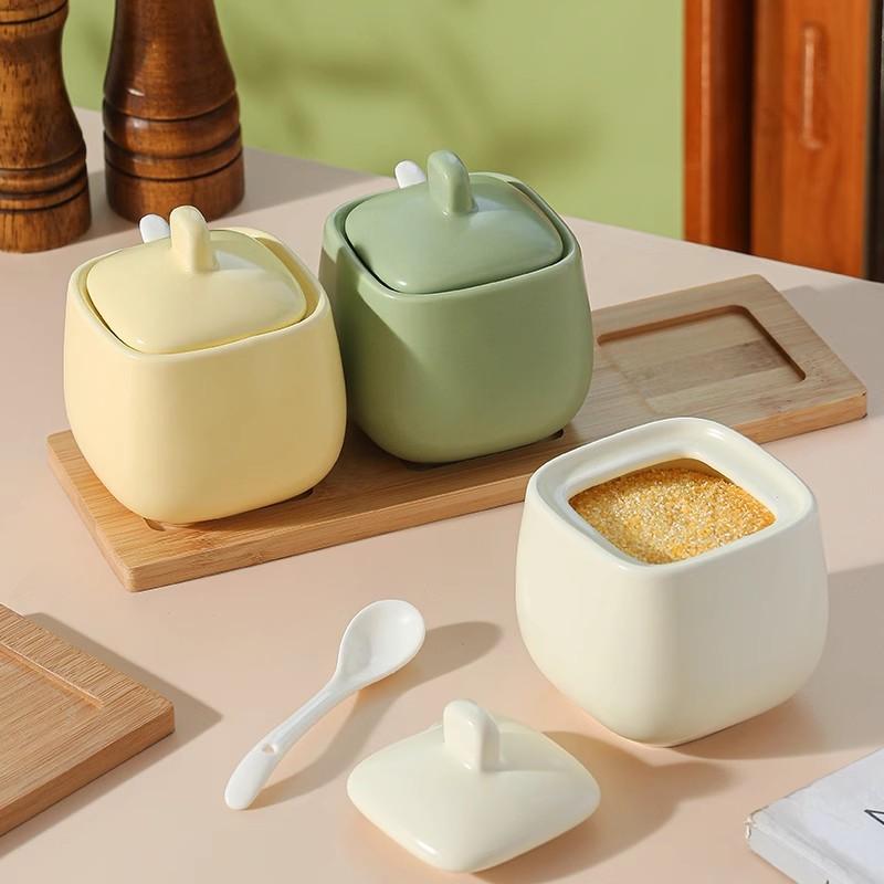 

Kitchen Ceramic Seasoning Jar Household Solid Japanese Style New Cream Wind Simple Jar with Lid Aesthetic Thick Porcelain Jar білий