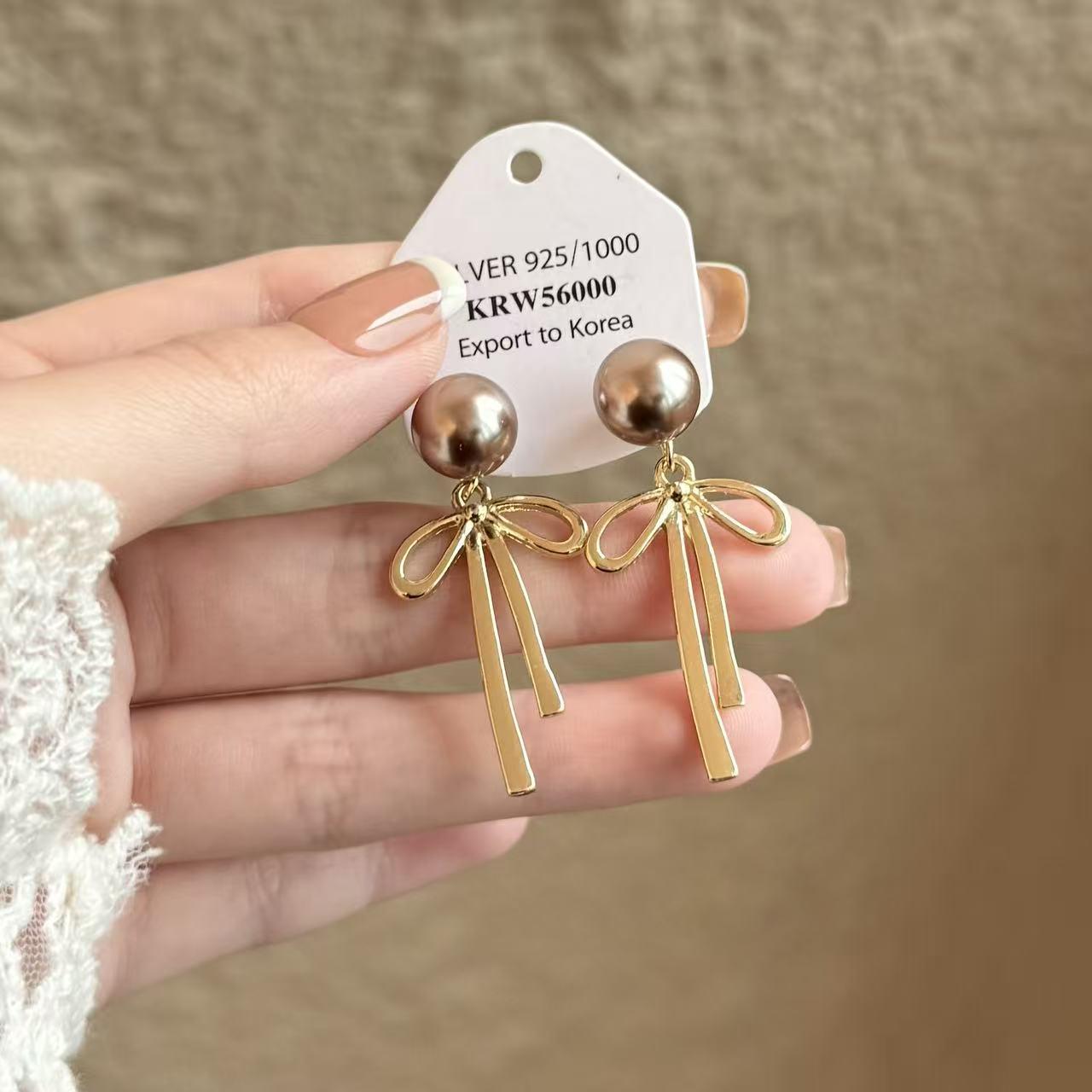 Retro Leopard Print Earrings: Autumn/Winter 2025 High-End Style Studs for Women