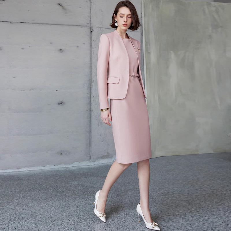 AD Terno Profissional Exquisito Único Outono 2024: Conjunto Blazer sem Gola e Vestido