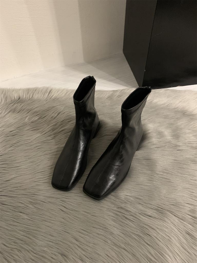 2025 høst og vinter nye minimalistiske mykt skinn firkantet tå allsidige lavhælte Martin-støvletter dame bakre glidelås flat bunn tynne korte støvletter
