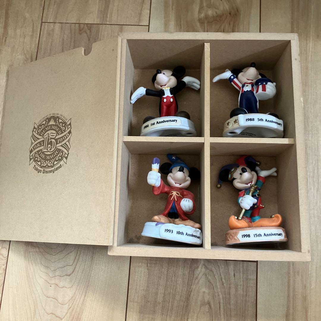 

[Б/У] Фигурки Диснея на 5 лет, 10 лет и 15 лет