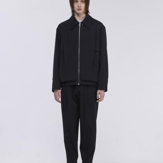 Giosongeo Black Box Pleated Collar Jumper ZF5JP552BK