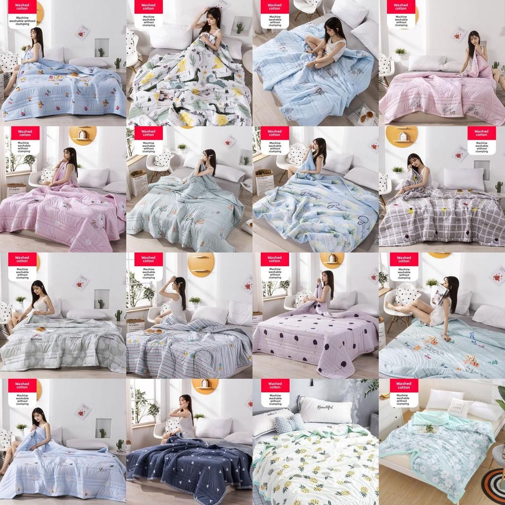 Strawberry Flower Summer Deer Print Quilt Bedding With Polyester Fill For Indoor