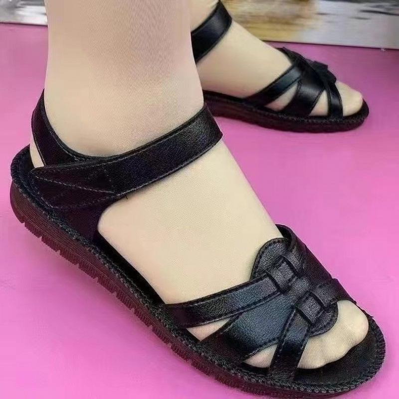 2025 summer new sandals women's non-slip, light and wear-resistant beach sandals middle-aged and elderly mother sandals