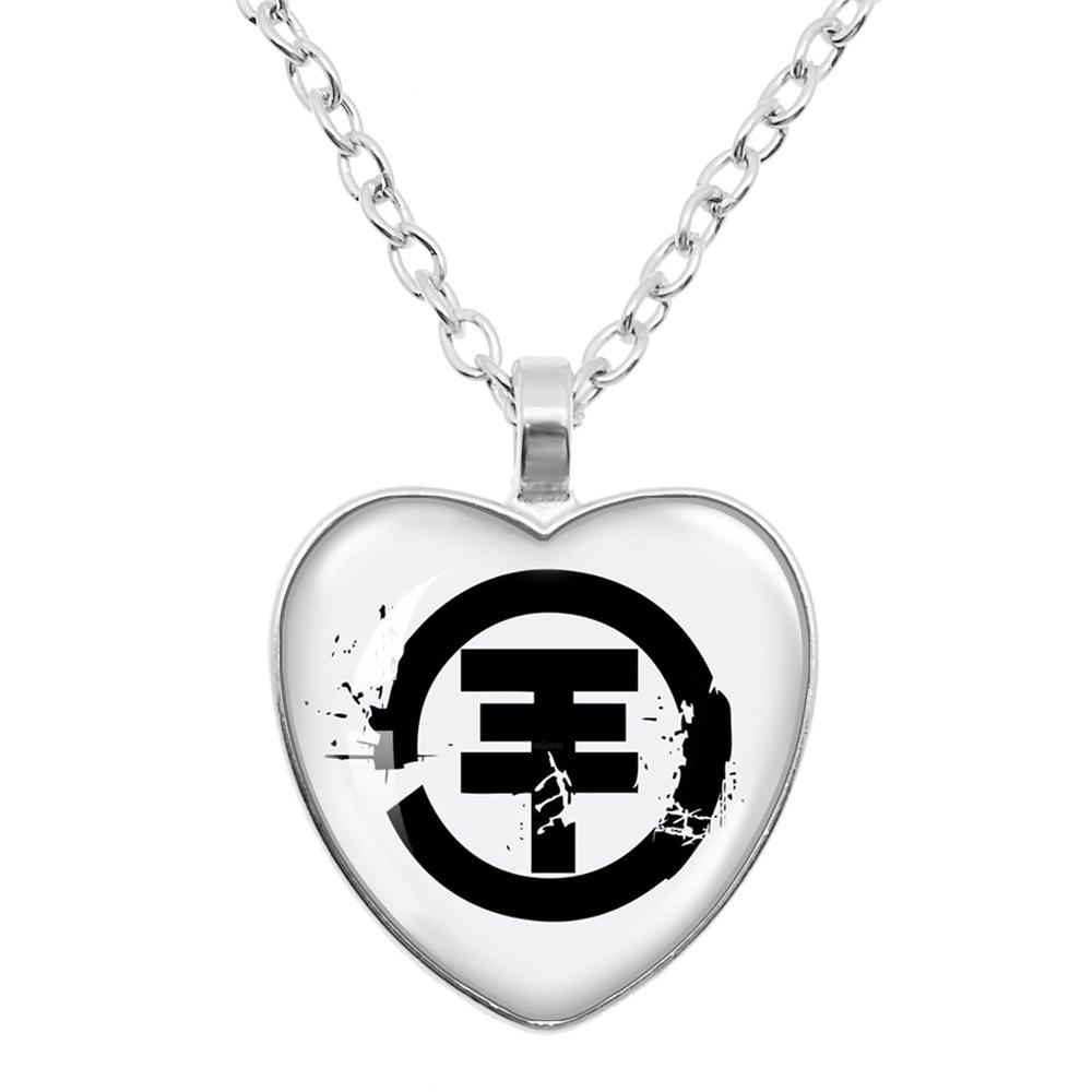 Tokio Hotel Anhänger Halskette Rockband Bill Kaulitz Musik Sänger Bild Glas Herzform Halskette Schmuck Charme Fans Geschenk