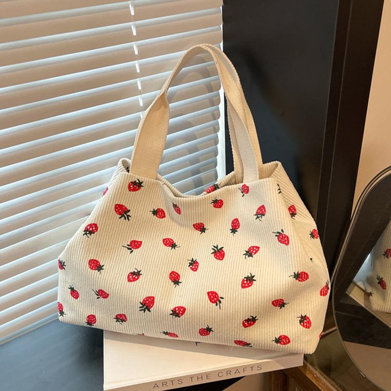 

Корейская новая вельветовая сумка через плечо с клубничным принтом, маленькая свежая литературная сумка-тоут, дорожный рюкзак через плечо для девушки белый