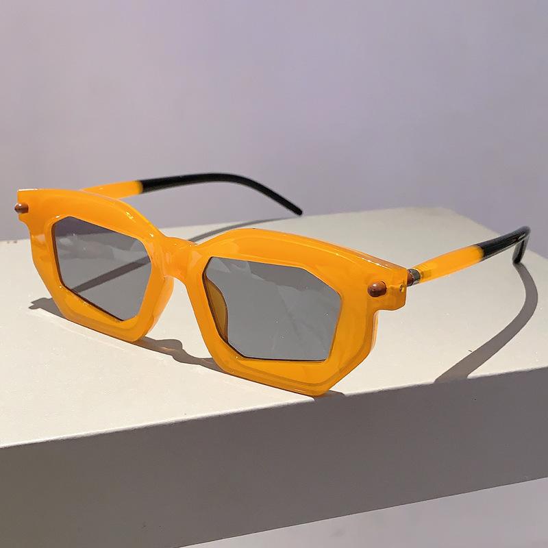 

Irregular Punk Retro Sunglasses Women For Men Luxury Brand Designer Sun Glasses Popular Outdoor Driving Rivet Shades UV400