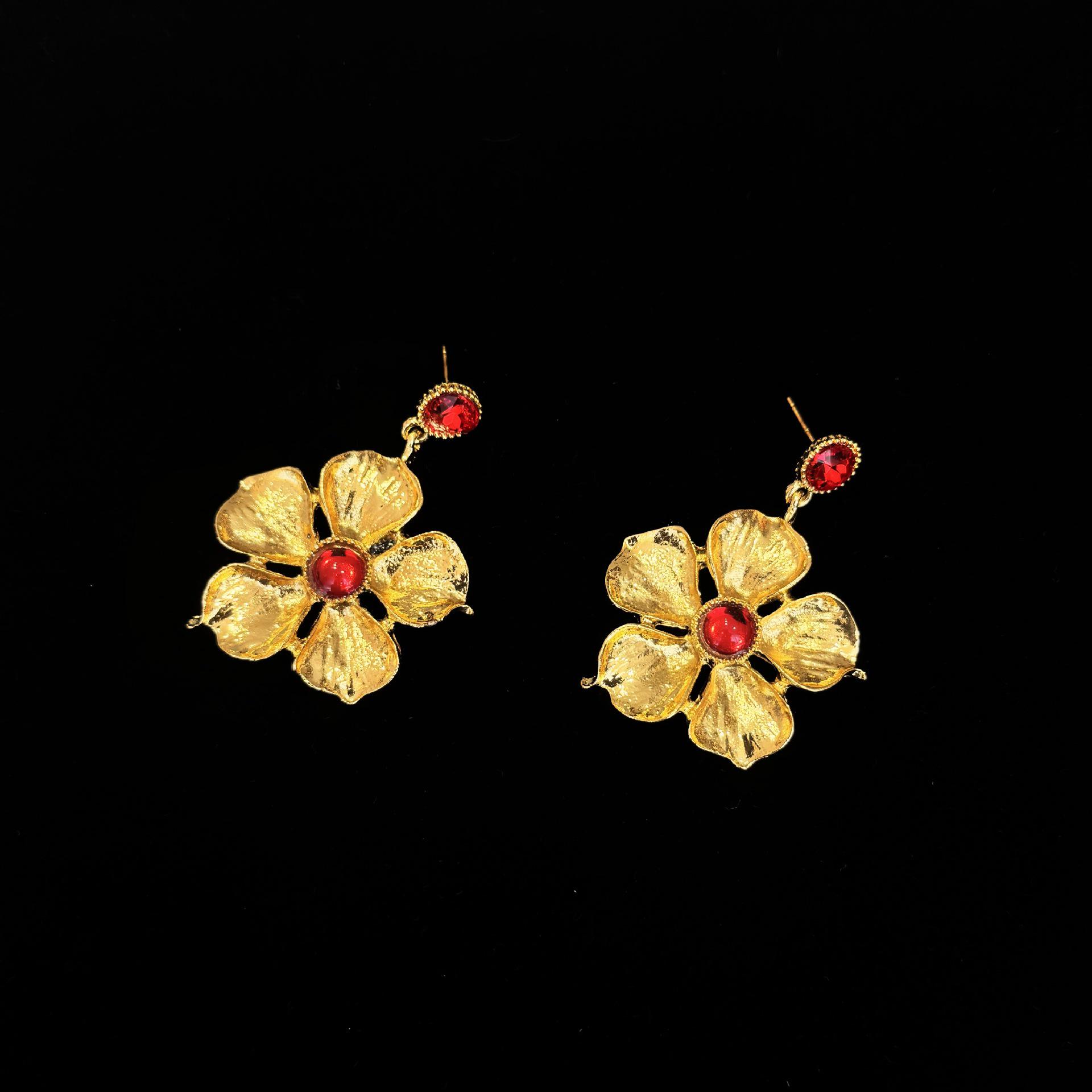 European Vintage Cross-Border Statement Earrings - Elegant, Versatile, High-End Accessories