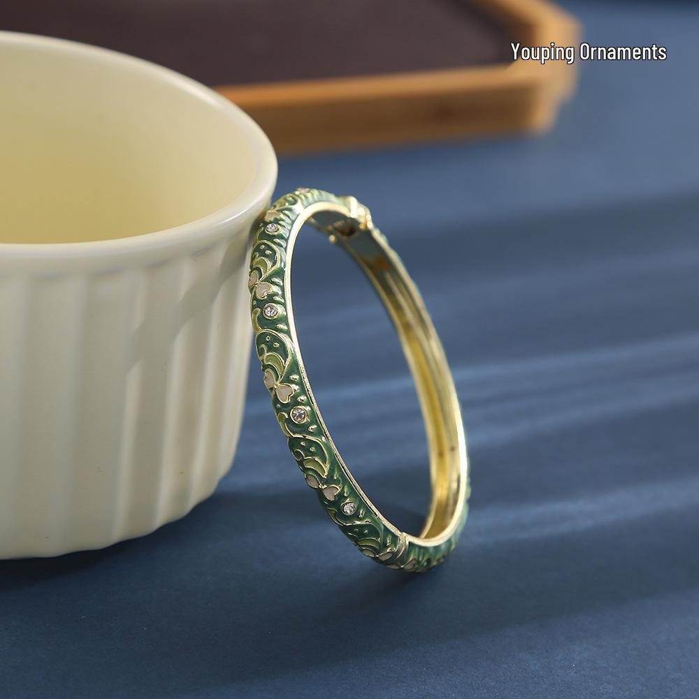 Enamel Painted Open Cuff Bracelet: Retro Court Style, Ideal Gift for Career Advancement & Best Friend