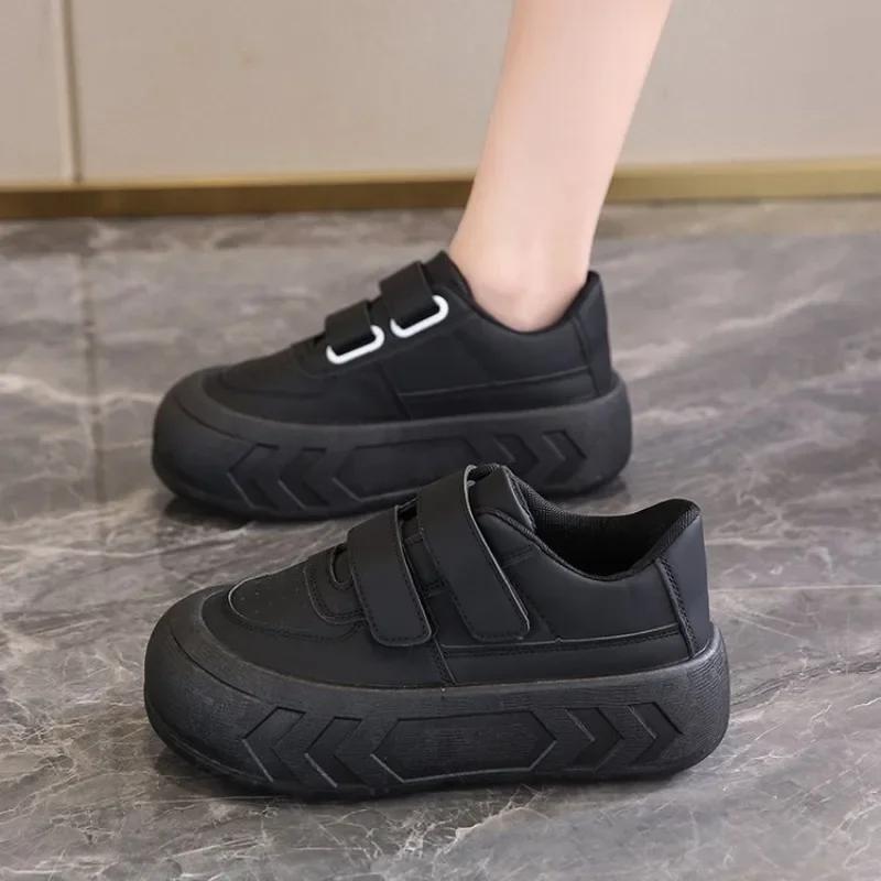 Dicksohlige Brotschuhe für Damen Frühling Höhenerhöhung Kleine weiße Schuhe Sport Freizeit Große Zehenplatte Damenschuhe