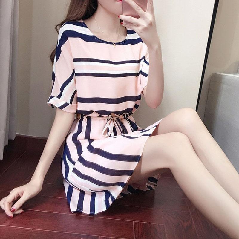 Elegant And Timeless Women Fashion Short Sleeve Casual Dress With Classic Stripes