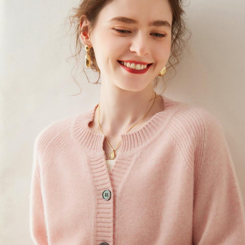 Autumn Women's Cashmere Cardigan: Long Sleeve, Thick & Loose, Gentle Style, Short Fashionable Single-Breasted Coat.