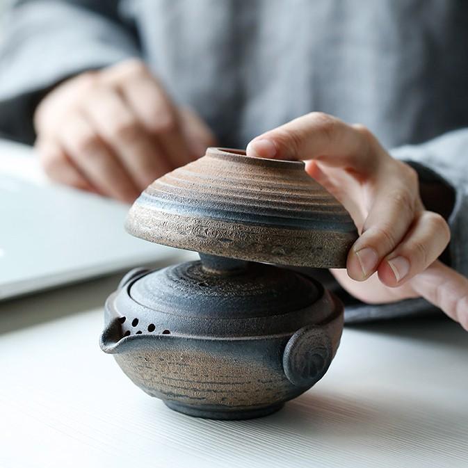 Japanischer Stil Grobkeramik Schnellteetasse Ein Topf Eine Tasse Tragbarer Handheld-Kessel Kung Fu Tee-Set