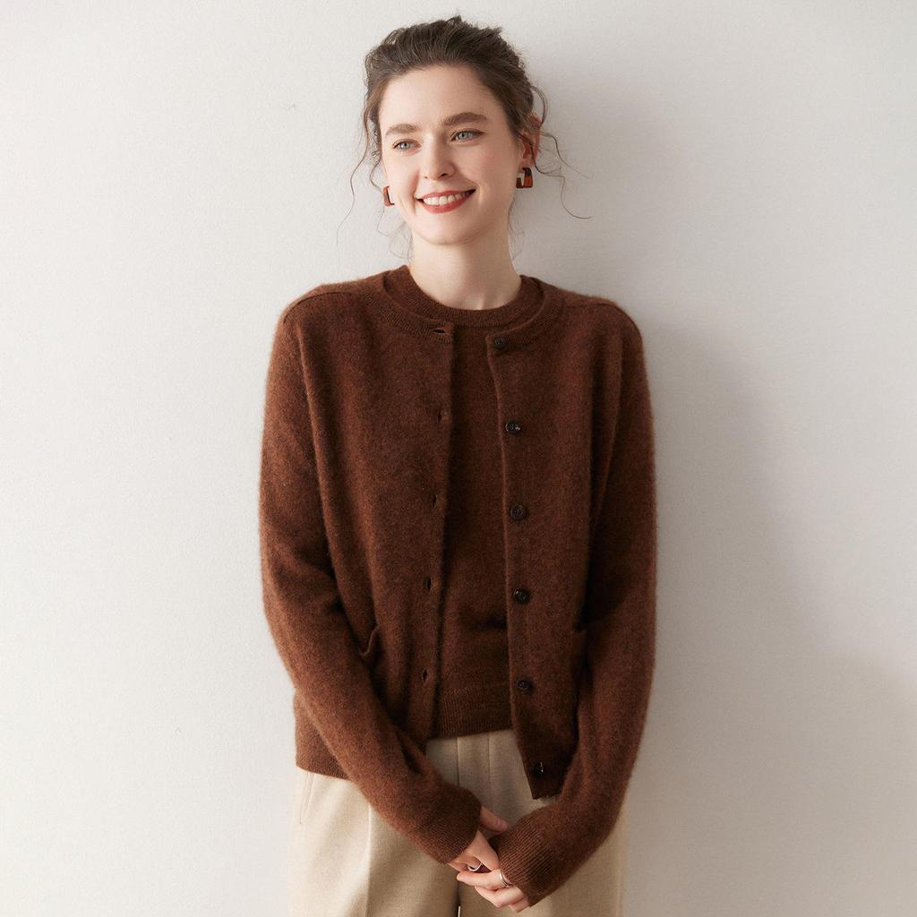 2025 Autumn/Winter Women's Versatile Round Neck Knit Sweater: Casual Solid Color Warm Cardigan.
