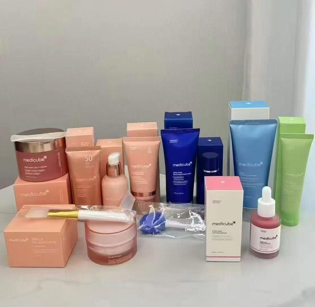Kim Hee-sun's Medicube Kollagen Hautpflege-Set – Ampulle, Serum, Sonnenschutz, Gesichtsreiniger, Schlammmaske