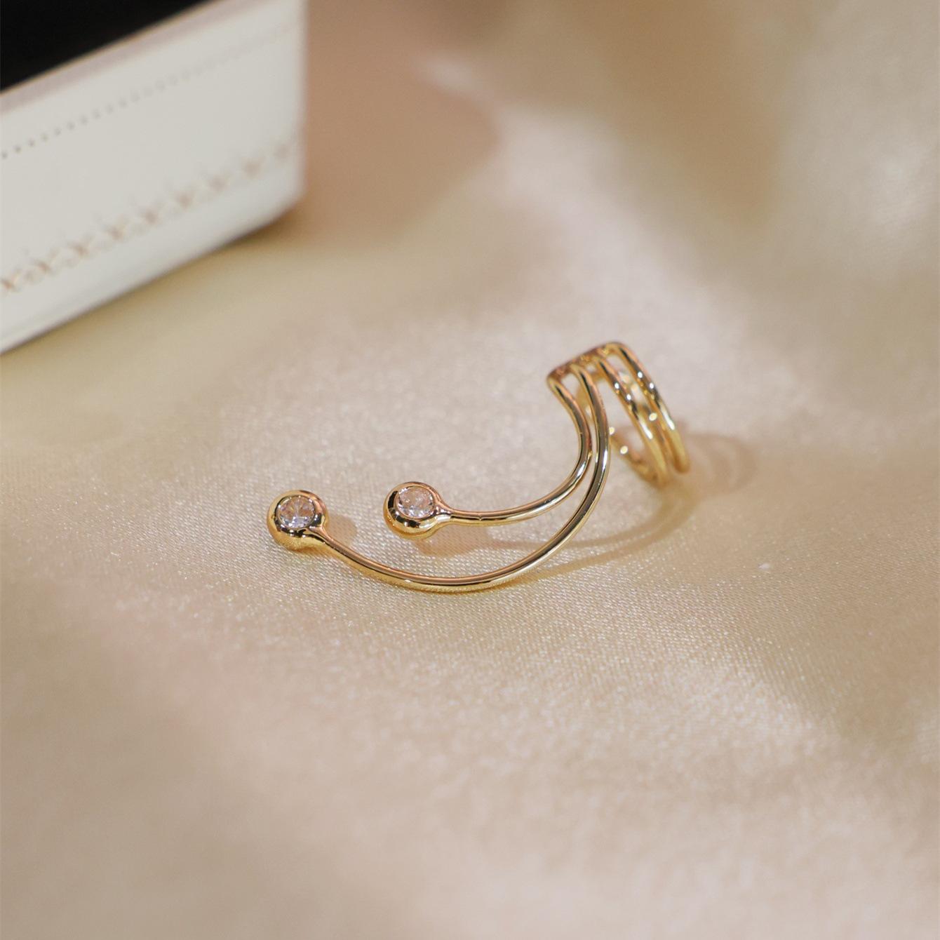 

1PC Bent Zircon Ear Bone Clip Inlaid with Synthetic Zircon for Women s Fashionable and Elegant Temperament Ear Hook