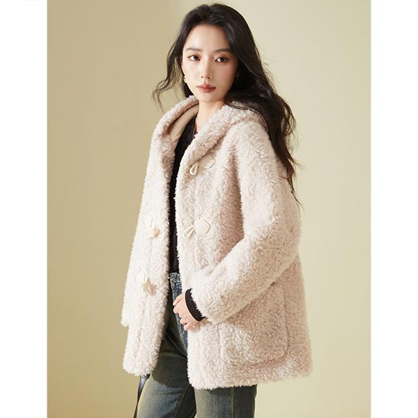 Hooded Cow Horn Button Wool Fur Coat