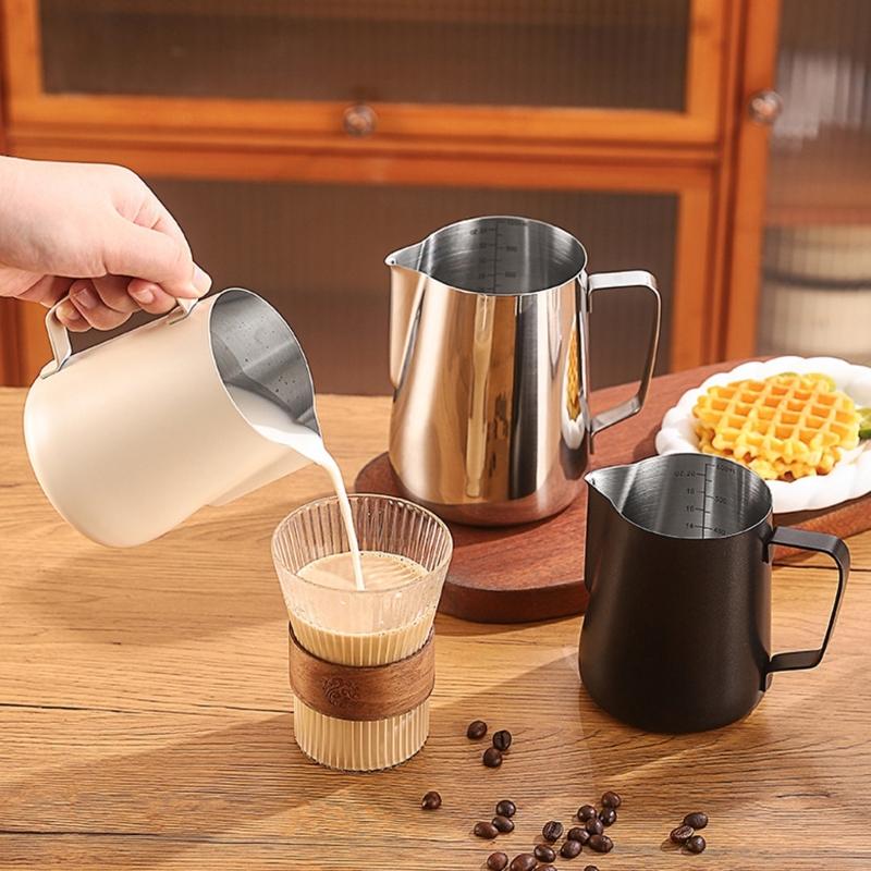 Professional 304Stainless Steel Milk Frother Cup Portable Espresso Steaming Pitcher for Creating Beautiful Coffee Art