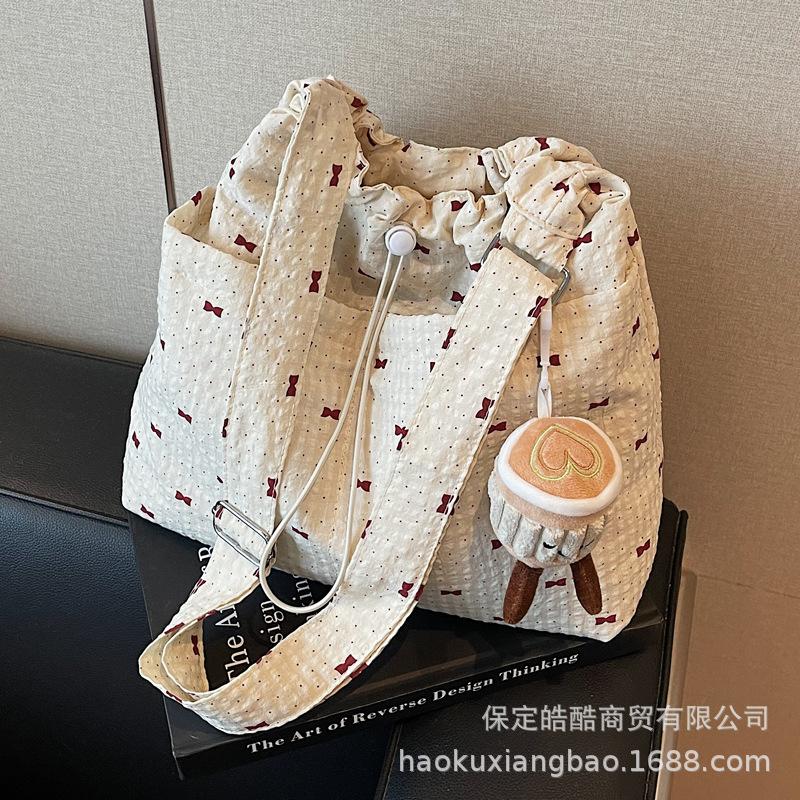 Canvas Bag Women's Large Capacity 2025 New Summer Versatile Casual Shoulder Messenger Bag College Student Class Tote Bag