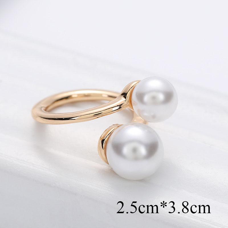 Fashion Pearl Rhinestone Brooches for Women Square Scarf Buckle Geometry Cross Brooch Pin Metal Ring Clothing Accessories
