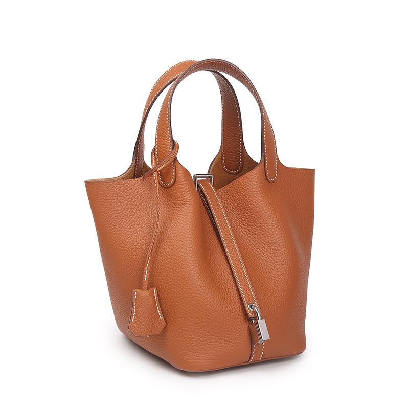 

High-end TOGO top-layer cowhide Tc wax thread sewing 18 small vegetable basket bag portable bucket women s bag 19CM
