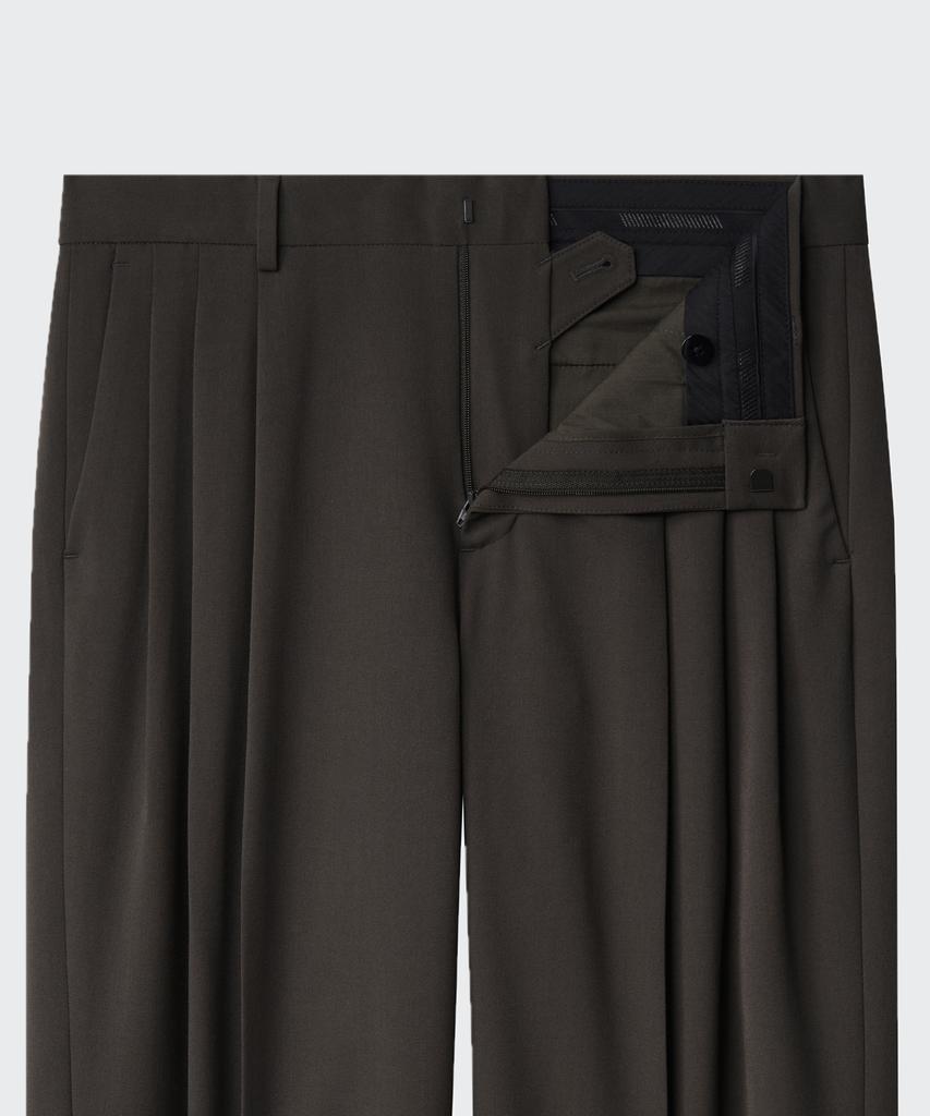 MUSINSA STANDARD Three-Puck Semi-Balloon Slacks [Van Dyke Brown]
