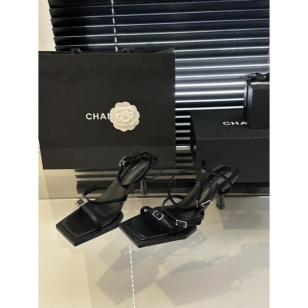 Niche one-word strap sandals heel shoes women's black thin strap open toe summer 2025 new square head thin heel women's sandals