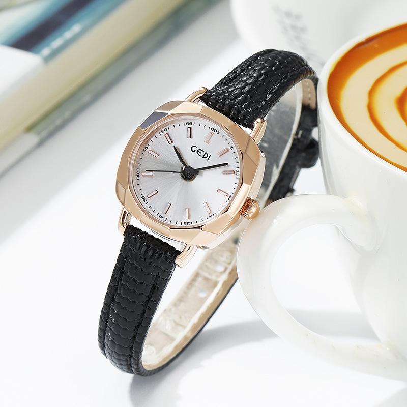 Ladies Small Square Watch Student Retro Temperament Small Plate Niche Belt Quartz Watch