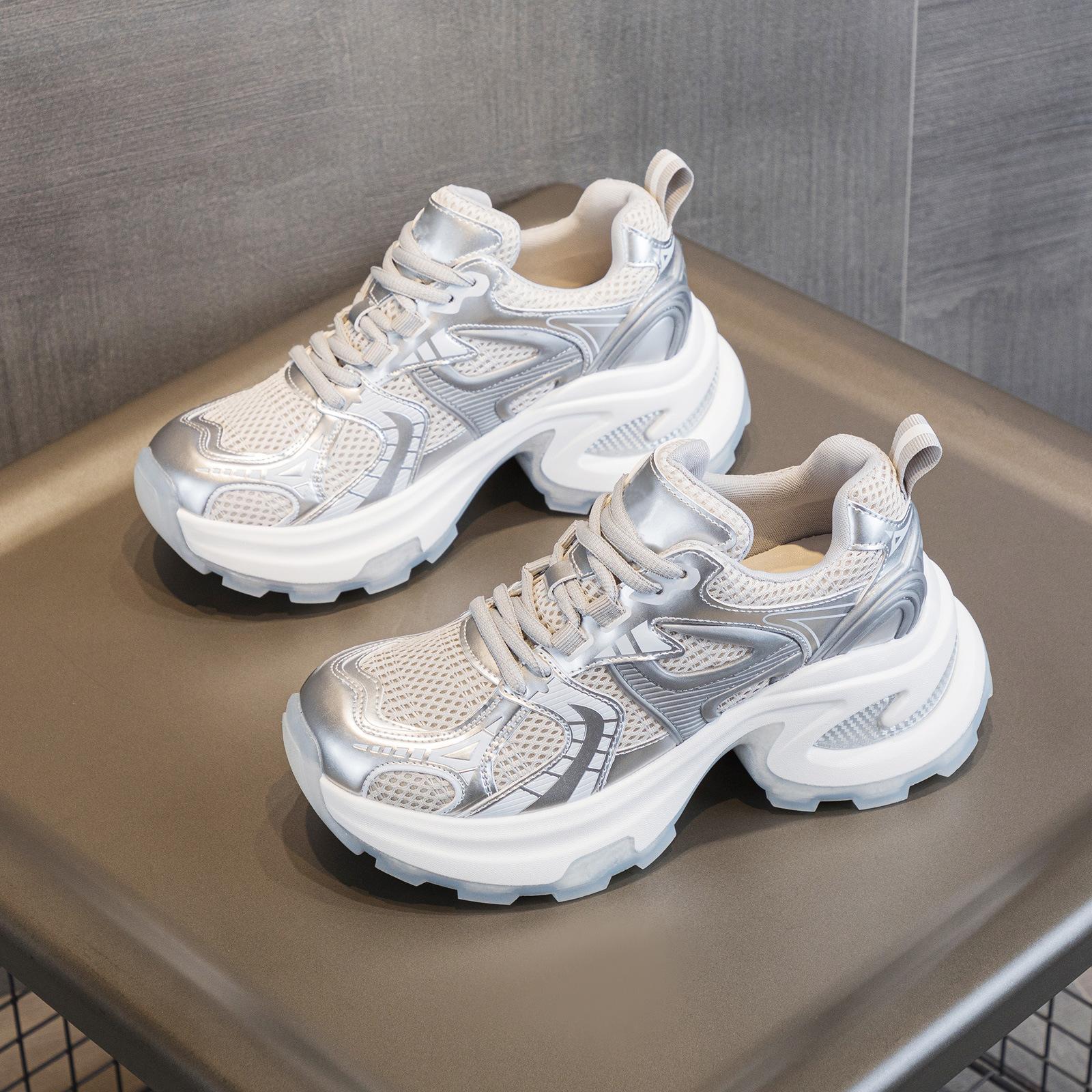

Весенне-летняя обувь, женские модные кроссовки, дышащая сетчатая обувь, увеличивающая рост на 6 см, белые серебристые брендовые женские кроссовки 35 серебряный