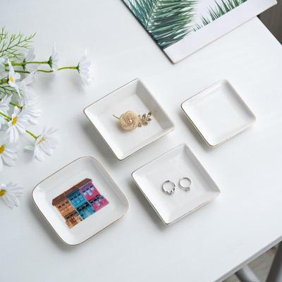 Creazione di gioielli e bijoux – Portagioie ed espositori per gioielli