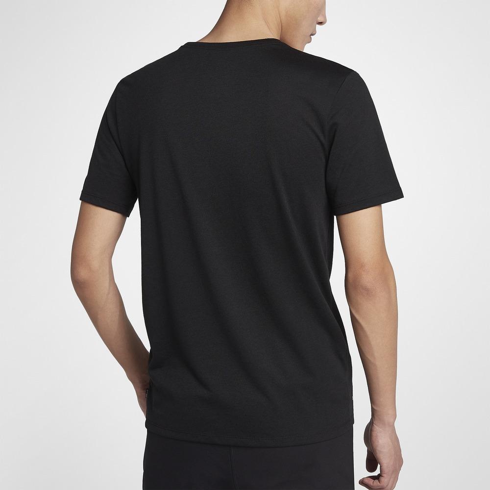 Nike Round Neck Regular Fit Solid Color Embroidered Badge Short Sleeve T-Shirt Men T-Shirts Black 923543-010