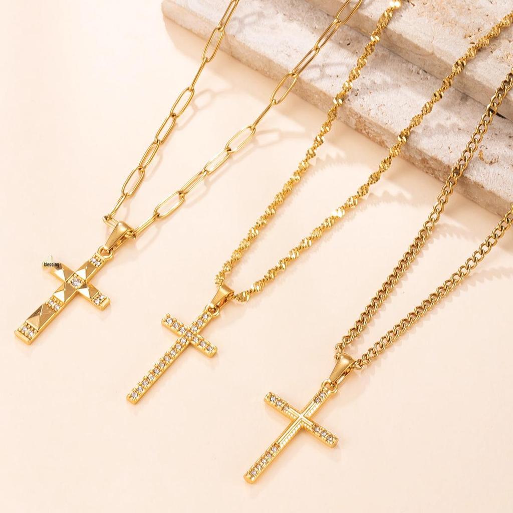 Elegant Crystal Cross Pendant Necklace: Light Luxury Clavicle Chain, Personalized High-End Design for Women