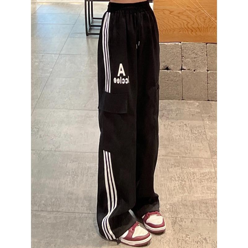 

Весенне-осенние повседневные спортивные брюки с тремя полосками для женщин, свободные прямые с высокой талией, драпированные широкие штанины, рабочие брюки 4XL чёрный