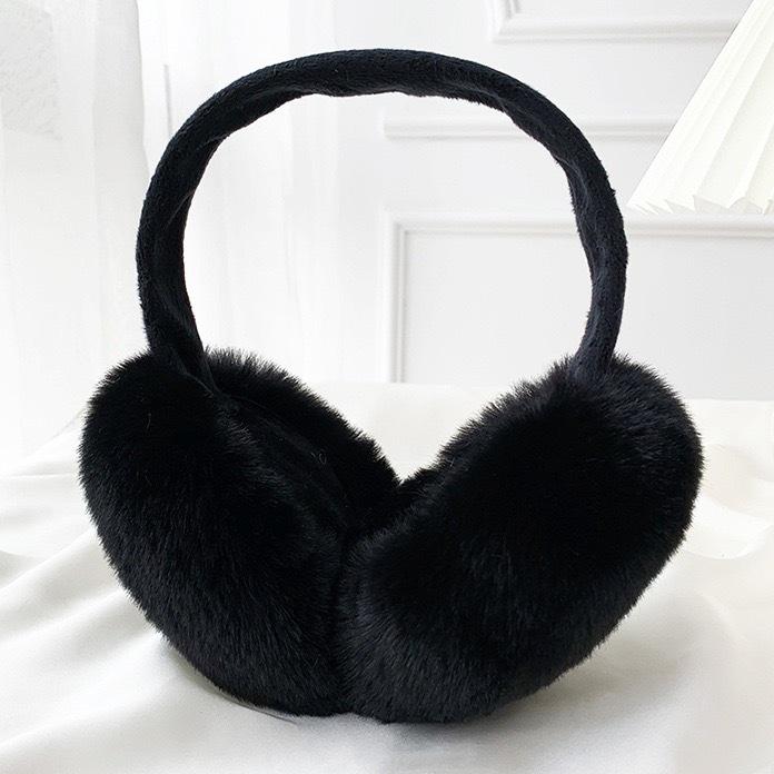 Straight hair earmuffs, earmuffs to keep warm, winter earmuffs for men and women, and ear warmers are also priced.