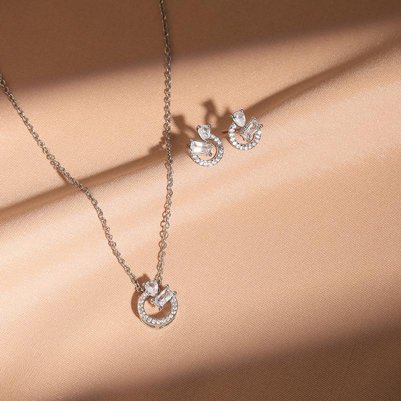Exquisite Cubic Zirconia Necklace Earring Set Is Suitable For Traveling, Parties, And Banquets To Wear Fashionable Zircon