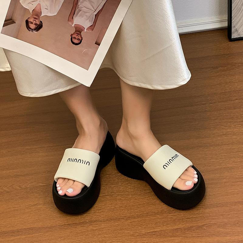 Stylish, Simple and Versatile Thick-soled Height-increasing Cool Slippers for Women's 2025 Summer New Versatile Outer Wear Letter One-word Slippers