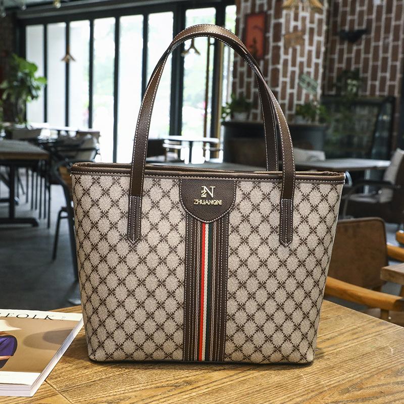 

Новая модная сумка-тоут с принтом, большая вместимость, на плечо, простая портативная женская сумка, повседневная подмышечная женская сумка серый