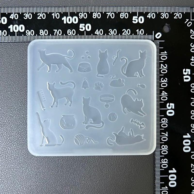 Pet Themed Rectangular Silicone Mould With Lovely Cats Pattern For Homemade Treats And Craft