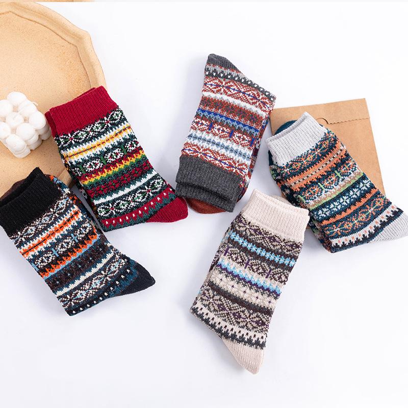 5 זוגות גרבי נשים סתיו וחורף חדשים מעובים חמים בסגנון אתני מצמר ארנבת באורך אמצע השוק