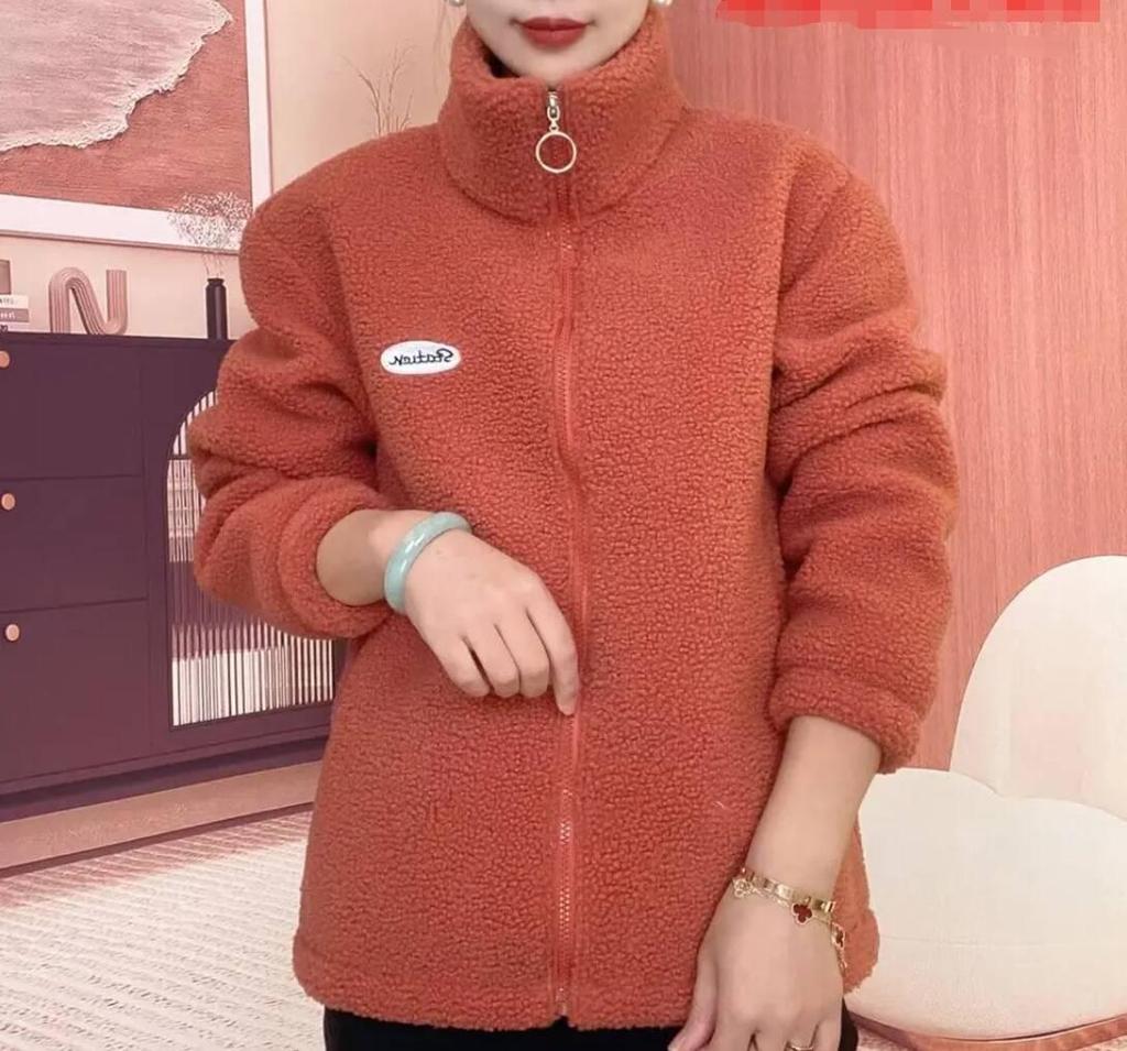 Autumn/Winter Fleece-Lined Outerwear for Middle-Aged Women: Warm, Thick, Loose Cotton Top