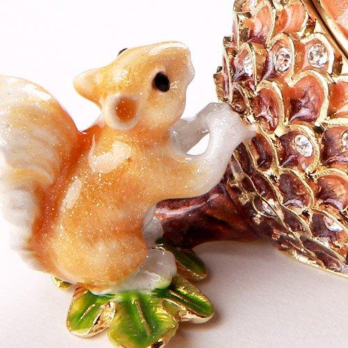 Piearth, the Leading Brand of Crystal Jewelry Boxes, Offers the Acorn Design Jewelry Box At the Piearth Direct Shop.