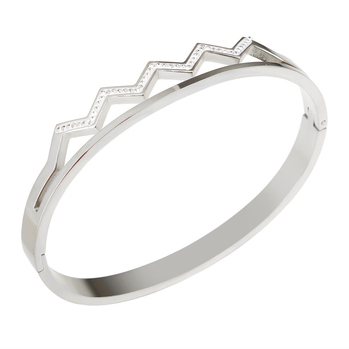 

Браслет из 18-каратного гальванизированного золота в океанском стиле с волной из страз и дизайном короны из циркония