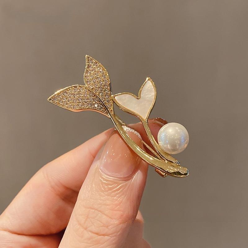Fashion Corsage Brooch High-End Female Anti-Light Butterfly Brooch High-End Niche Corsage