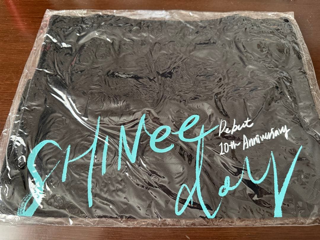 

[USED] SHINee s 10th Anniversary Fan Meeting Goods