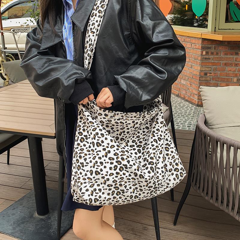 Leopard Print Canvas Shoulder Bag Women Crossbody Bag Large Capacity Tote Bag