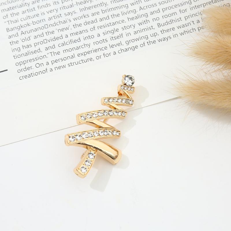 Luxury Rhinestone Christmas Tree Brooch Elegant Refined Brooch Women Collar Pins Brooches Versatile Jewelry Xmas Gifts