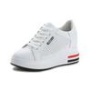 Frühling, Sommer und Herbst Damenschuhe neue dicke Sohle Keilabsatz Innenabsatz Absatz Einzelne Schuhe kleine weiße Schuhe Damen Low-Top Freizeit-Sportschuhe
