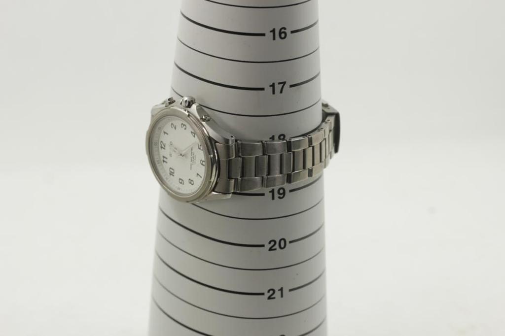 [USED] SEIKO 5B21-0AB0 Radio-Controlled Watch, Titanium, 10 ATM Water Resistance, Battery Replaced