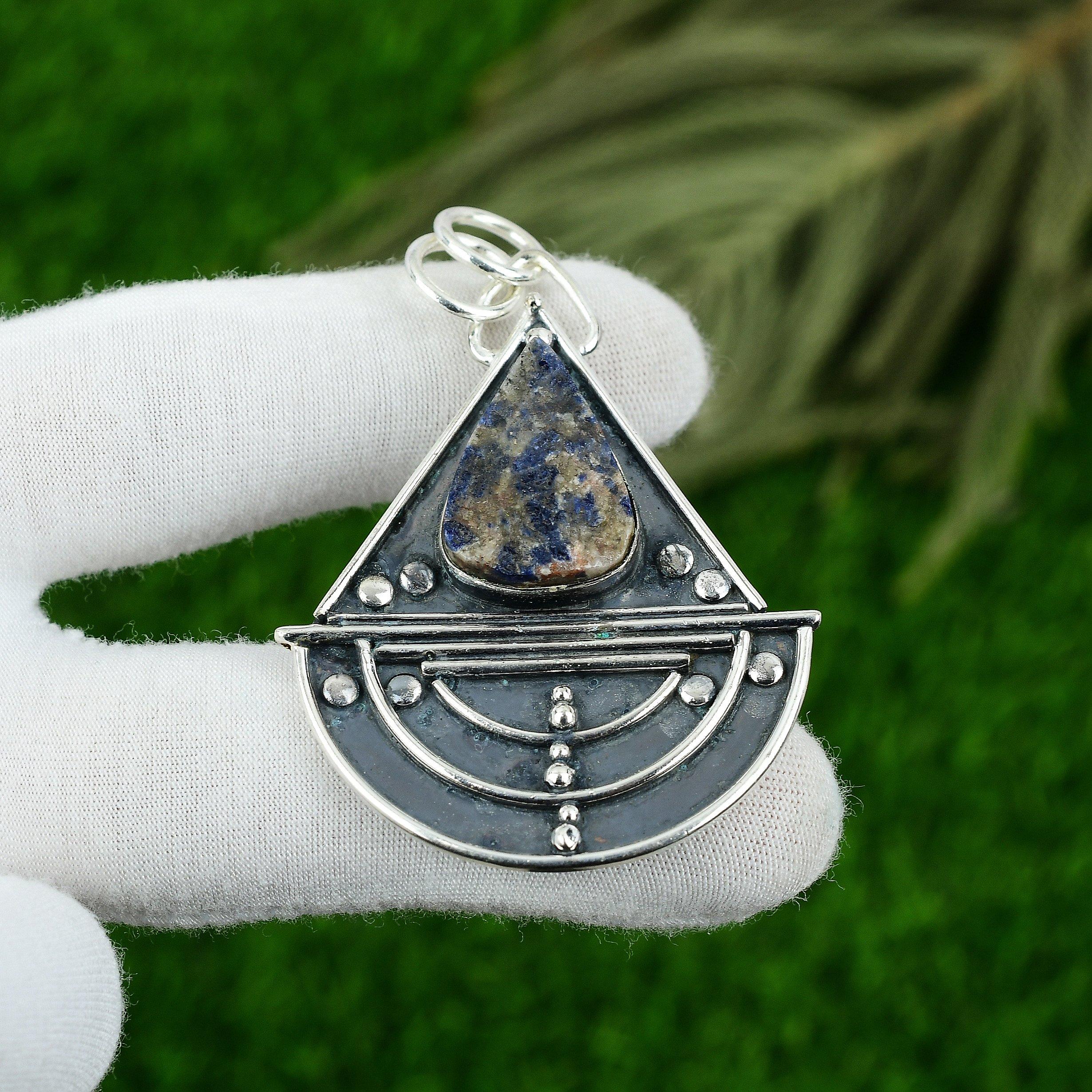 

Свадебный подарок для нее Подвеска из стерлингового серебра 925 пробы с натуральным содалитом, необработанным драгоценным камнем