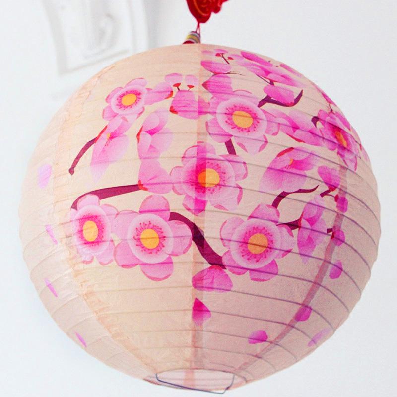 Ancient Style Lanterns: Japanese & Chinese Festive Paper Decorations